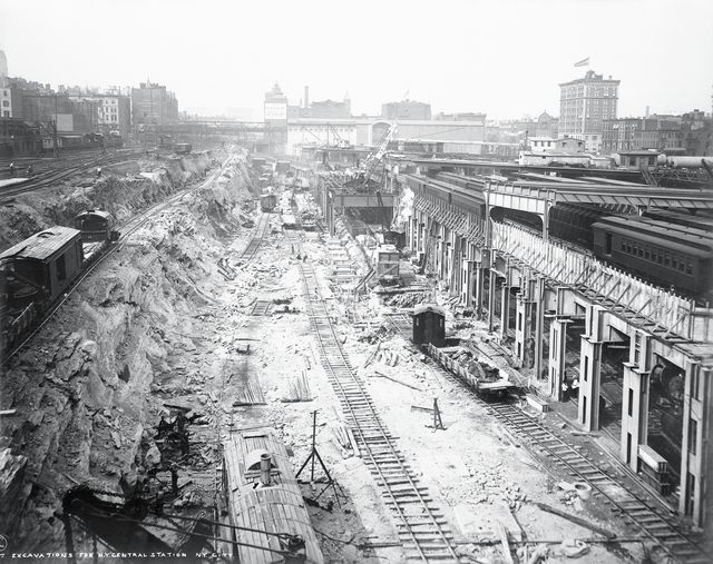 Excavation for the new Grand Central Terminal, 1907.